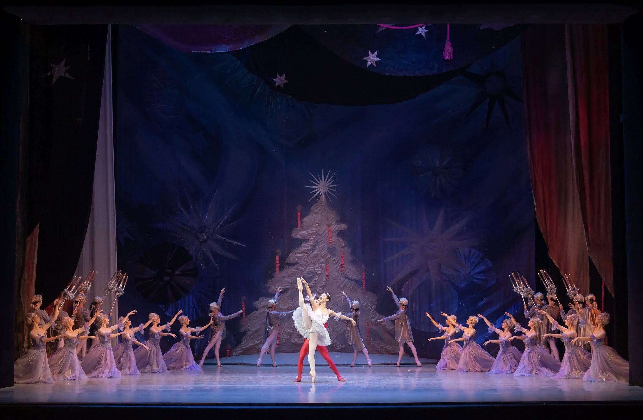 Снимка: ЛЕШНИКОТРОШАЧКАТА / THE NUTCRACKER by Pyotr Ilyich Tchaikovsky