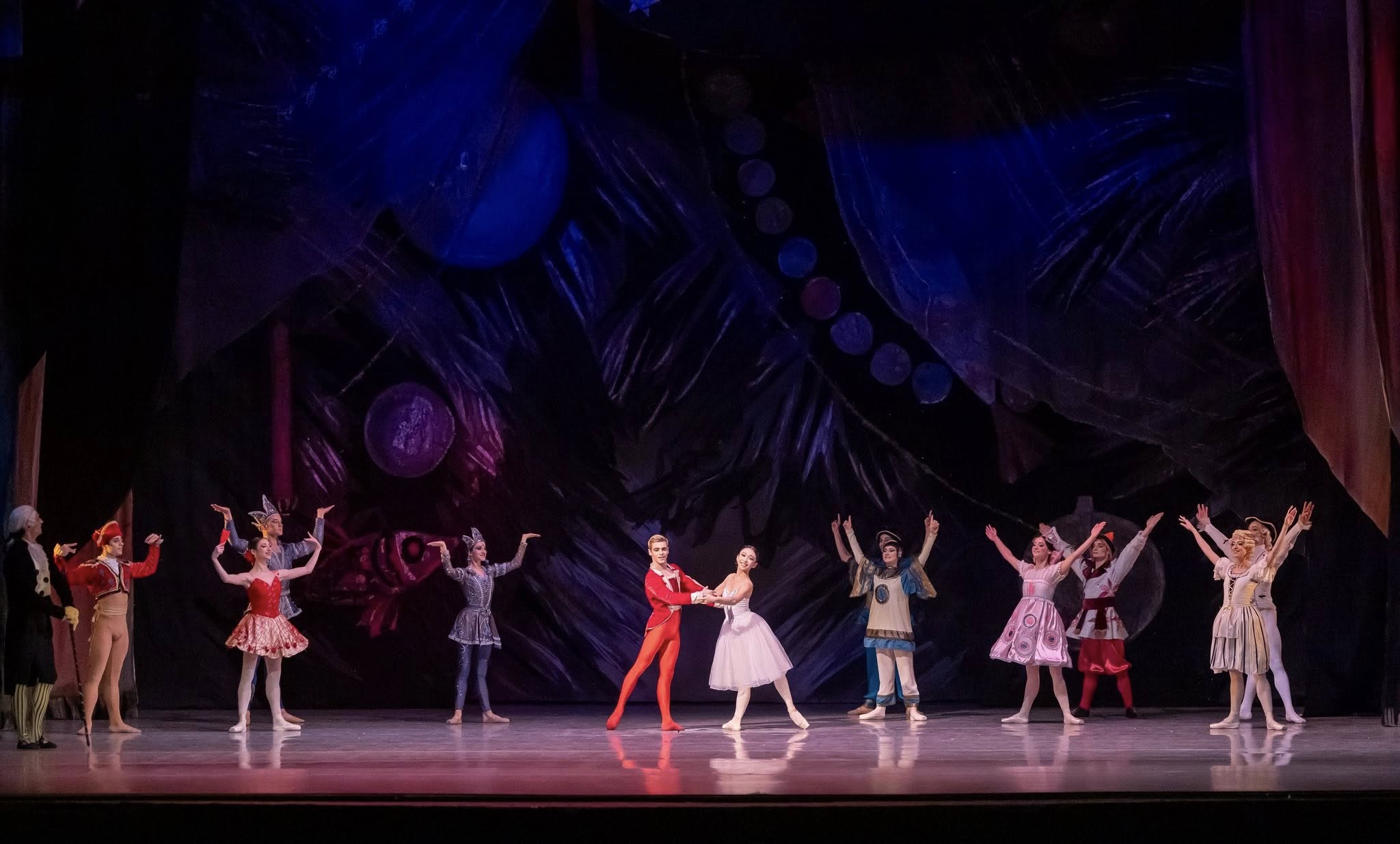 Снимка: ЛЕШНИКОТРОШАЧКАТА / THE NUTCRACKER by Pyotr Ilyich Tchaikovsky