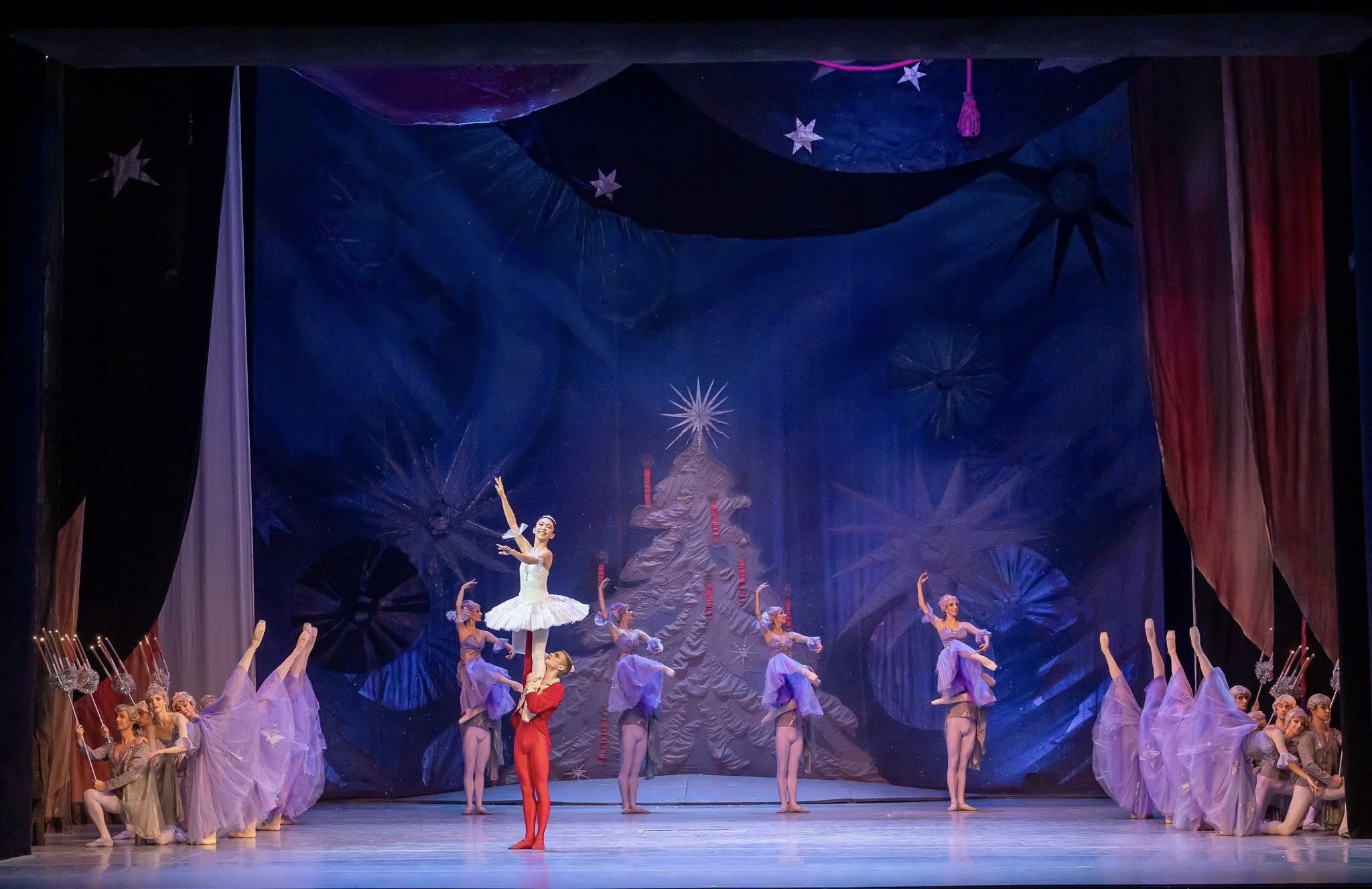 Снимка: ЛЕШНИКОТРОШАЧКАТА / THE NUTCRACKER by Pyotr Ilyich Tchaikovsky