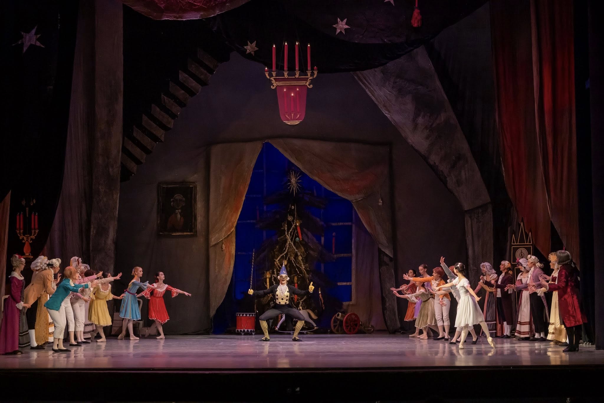 Снимка: ЛЕШНИКОТРОШАЧКАТА / THE NUTCRACKER by Pyotr Ilyich Tchaikovsky