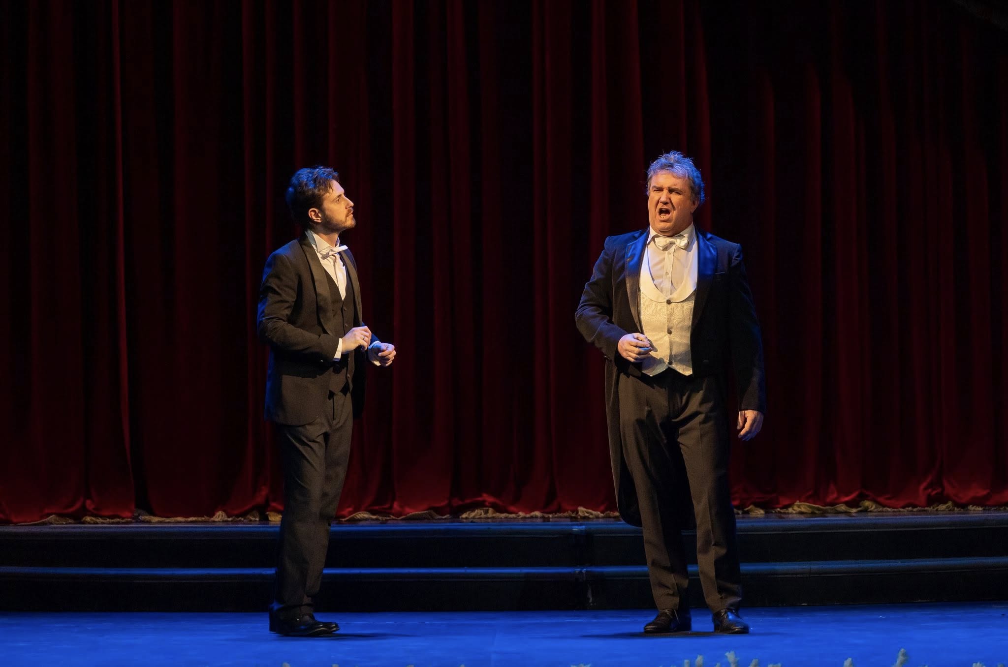 Снимка: Празнична атмосфера, блясък и вълнение изпълниха залата на Софийската опера и балет по време на първата Новогодишна гала вечер на 29 декември! ✨