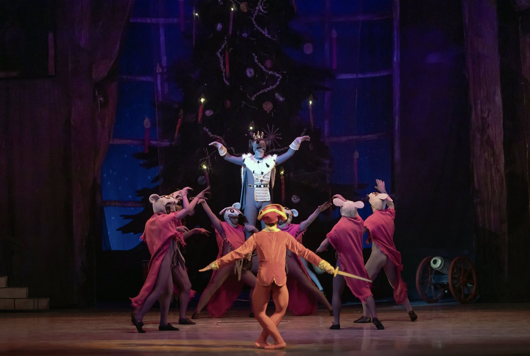 Снимка: ЛЕШНИКОТРОШАЧКАТА / THE NUTCRACKER by Pyotr Ilyich Tchaikovsky