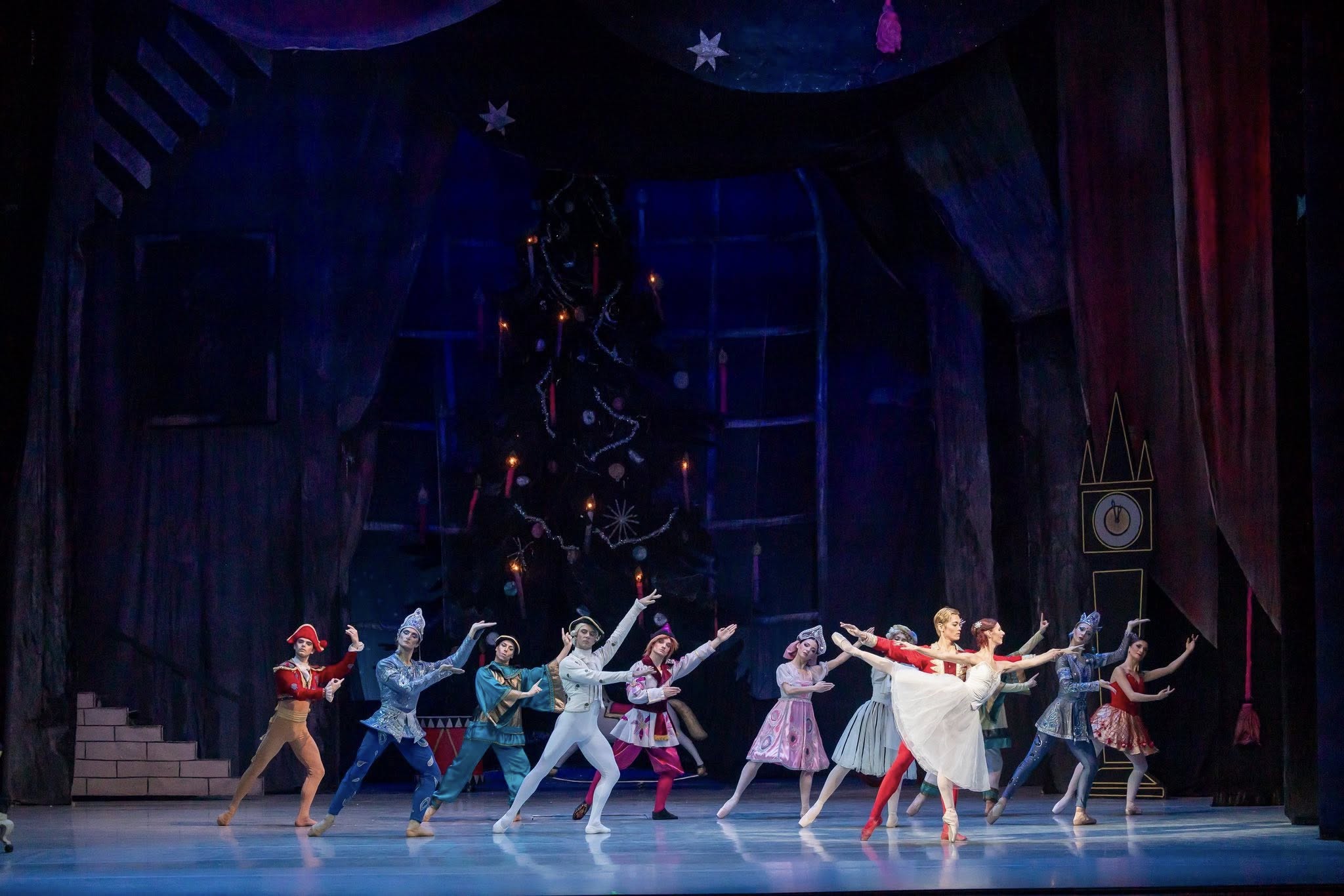 Снимка: ЛЕШНИКОТРОШАЧКАТА / THE NUTCRACKER by Pyotr Ilyich Tchaikovsky