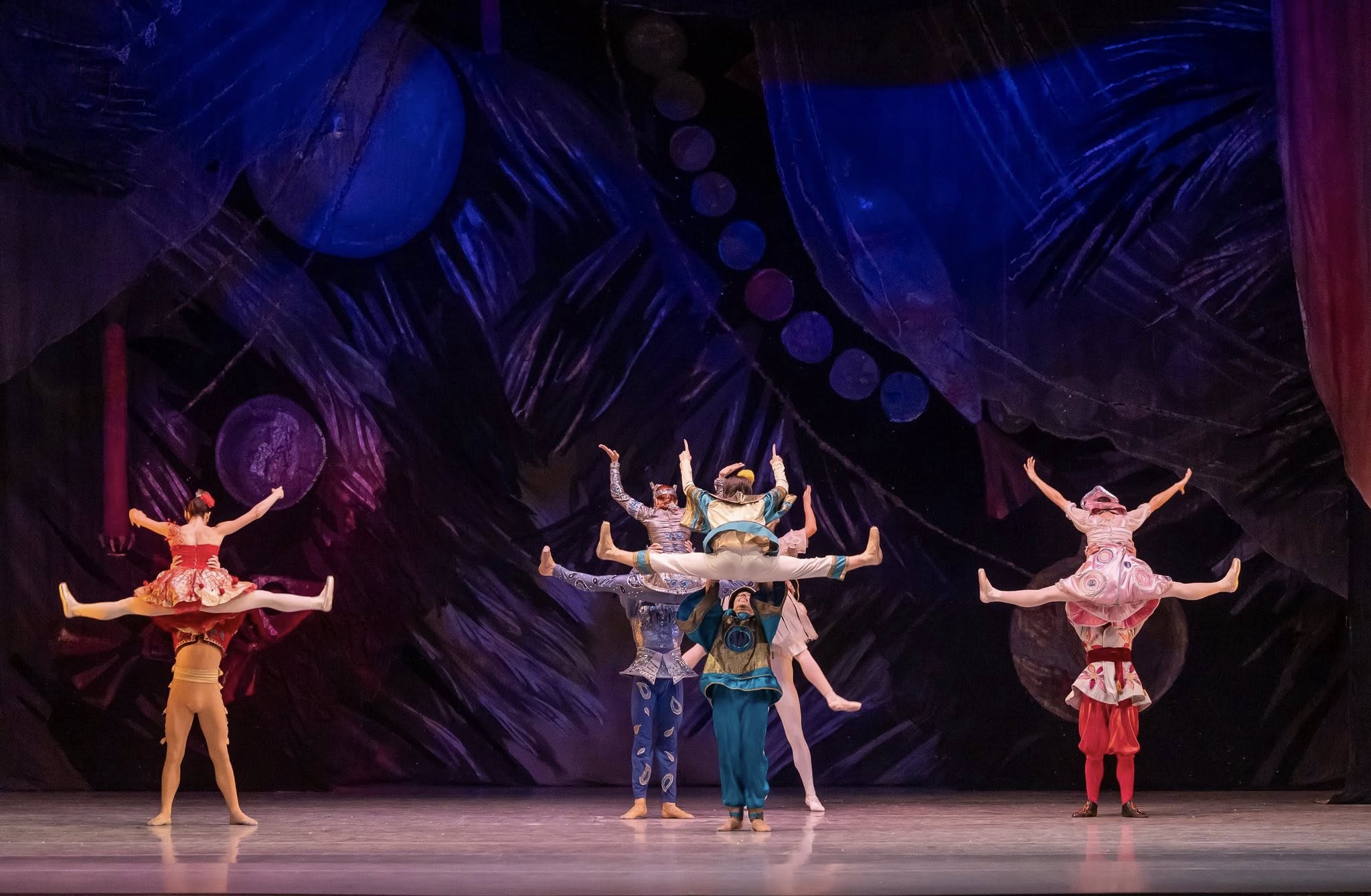 Снимка: ЛЕШНИКОТРОШАЧКАТА / THE NUTCRACKER by Pyotr Ilyich Tchaikovsky