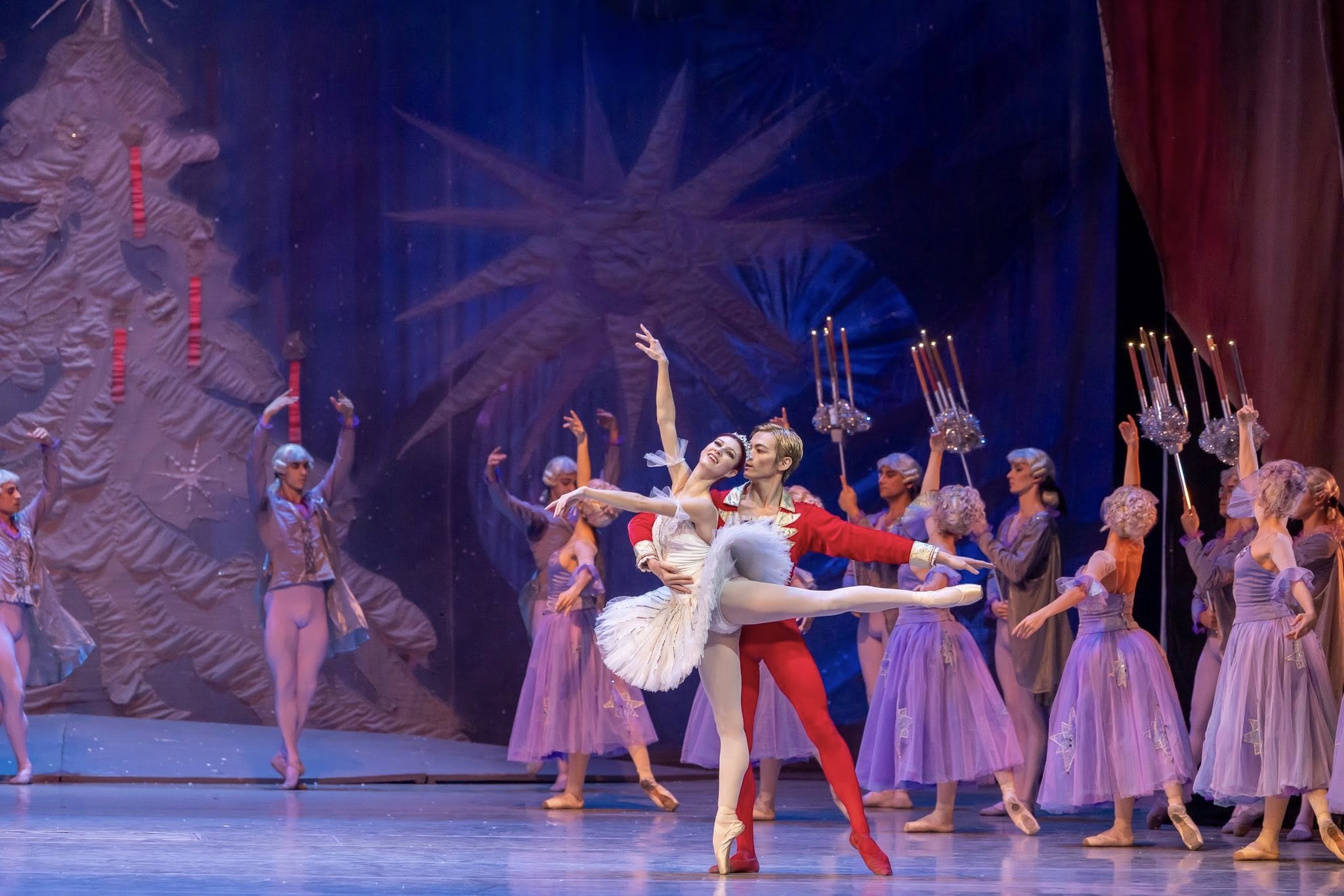 Снимка: ЛЕШНИКОТРОШАЧКАТА / THE NUTCRACKER by Pyotr Ilyich Tchaikovsky