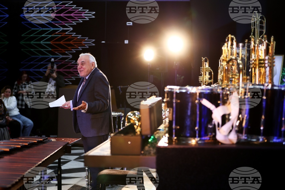 Новозакупените инструменти за оркестъра на Софийската опера и балет са абсолютно необходима инвестиция, каза акад. Пламен Карталов