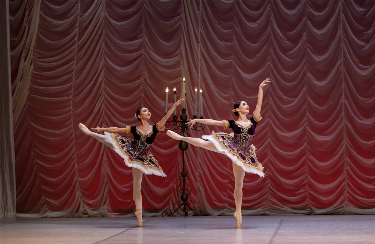 Снимка: КАРМЕН-СЮИТА, ПАХИТА / CARMEN SUITE, PAQUITA