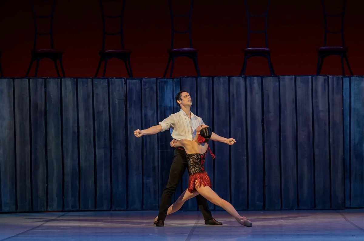 Снимка: КАРМЕН-СЮИТА, ПАХИТА / CARMEN SUITE, PAQUITA