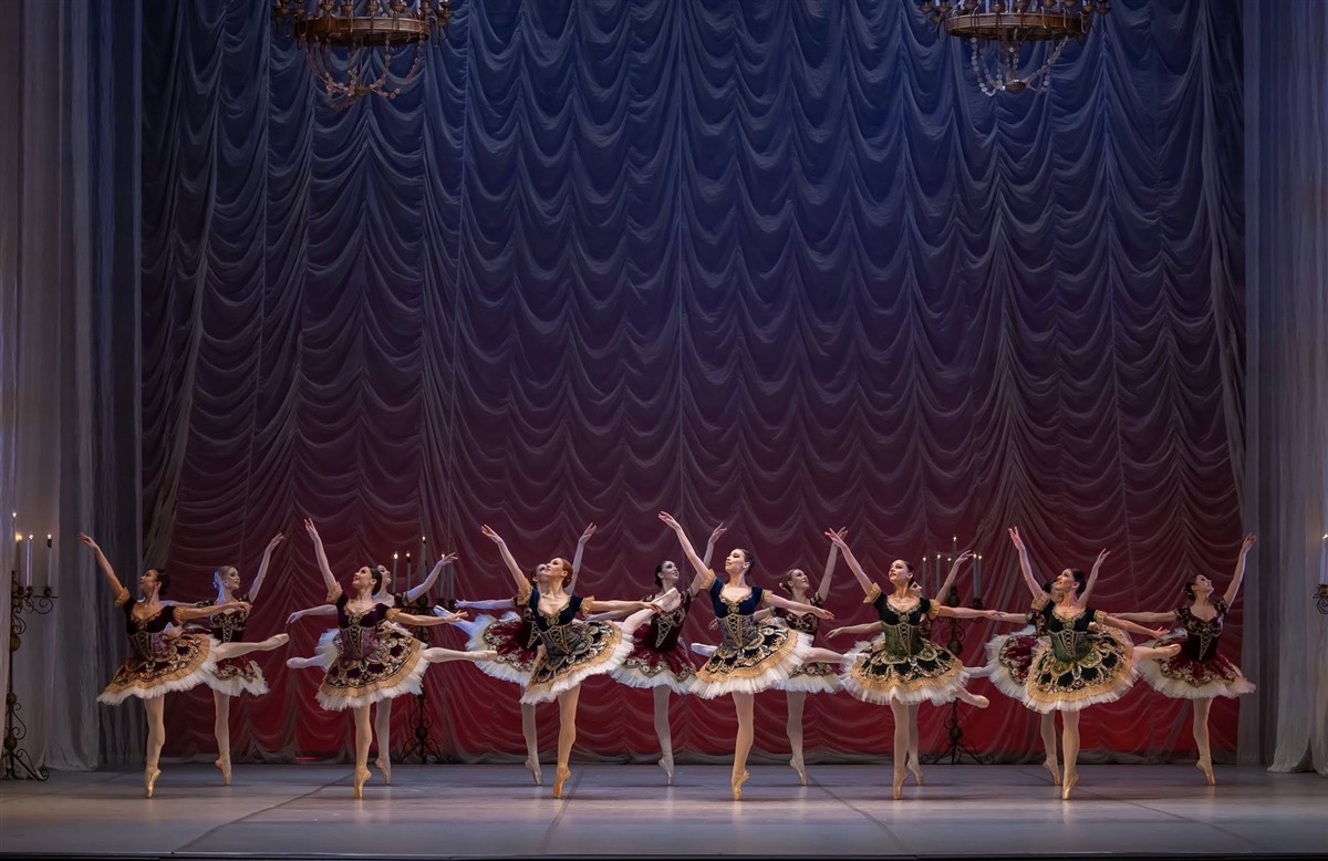 Снимка: КАРМЕН-СЮИТА, ПАХИТА / CARMEN SUITE, PAQUITA