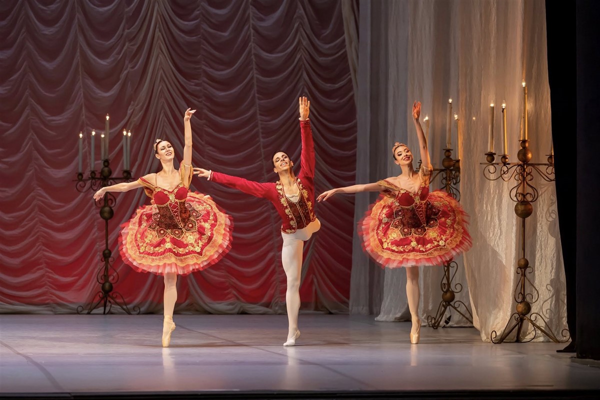 Снимка: КАРМЕН-СЮИТА, ПАХИТА / CARMEN SUITE, PAQUITA