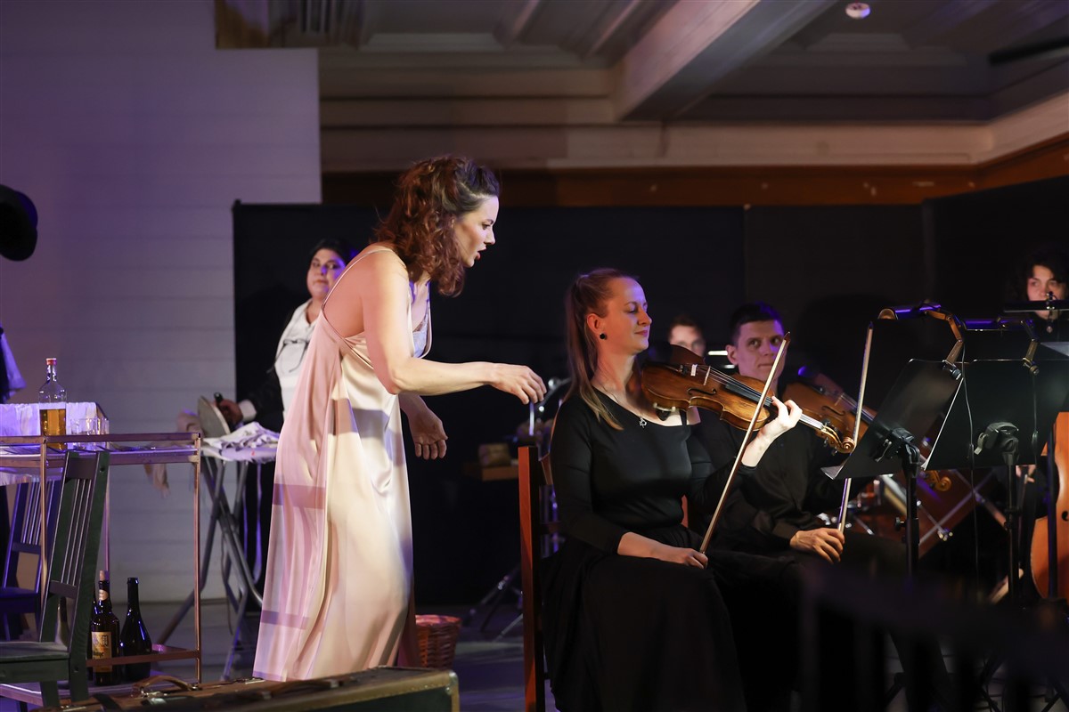 Снимка: АЛМА / ALMA Monodrama by Lyubomir Denev