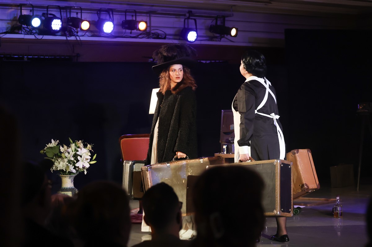 Снимка: АЛМА / ALMA Monodrama by Lyubomir Denev