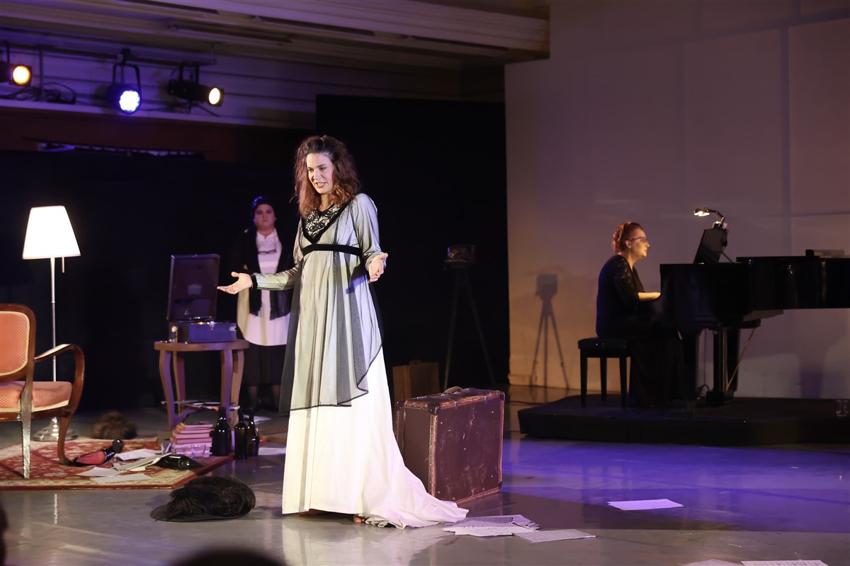 Снимка: АЛМА / ALMA Monodrama by Lyubomir Denev