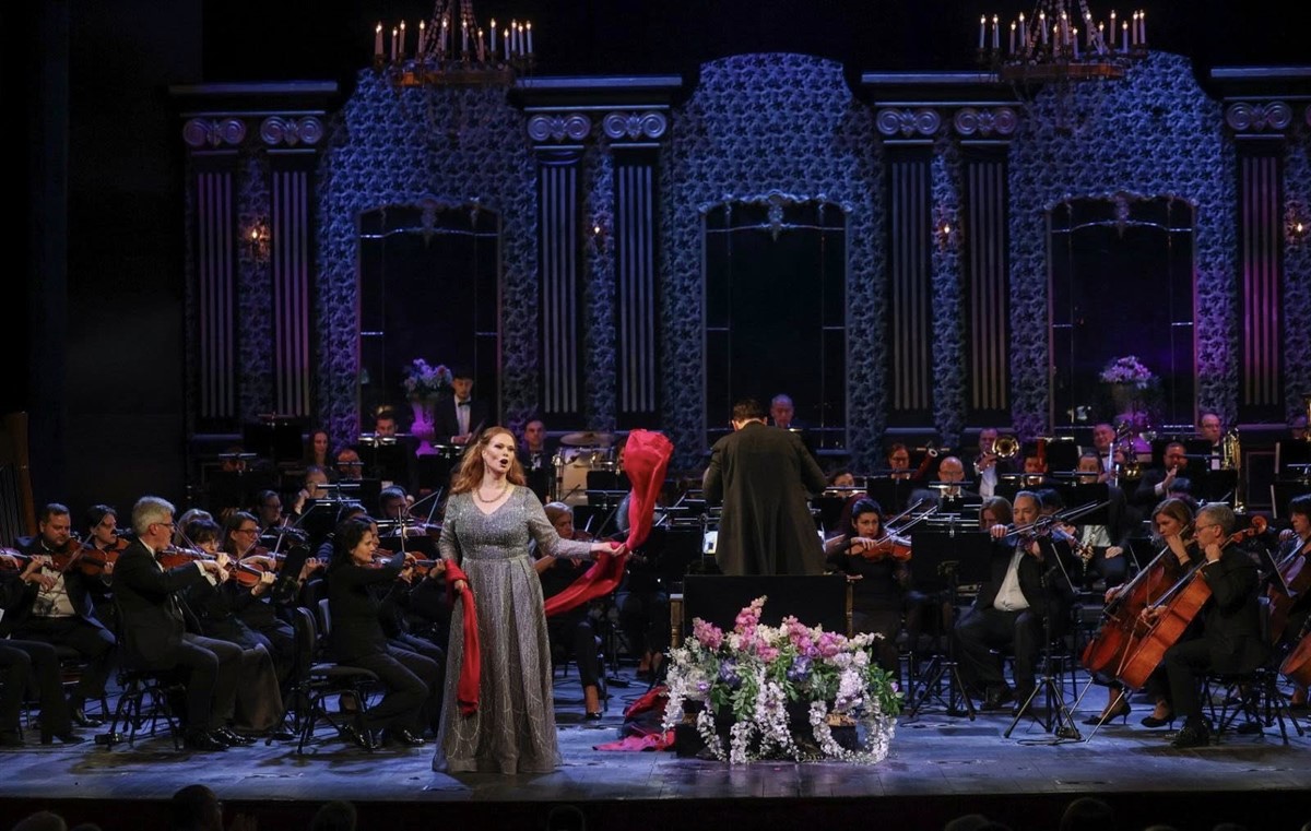 Снимка: Избрани моменти от изумителния гала концерт на Джесика Прат в Софийската опера под диригентството на Даниел Орен