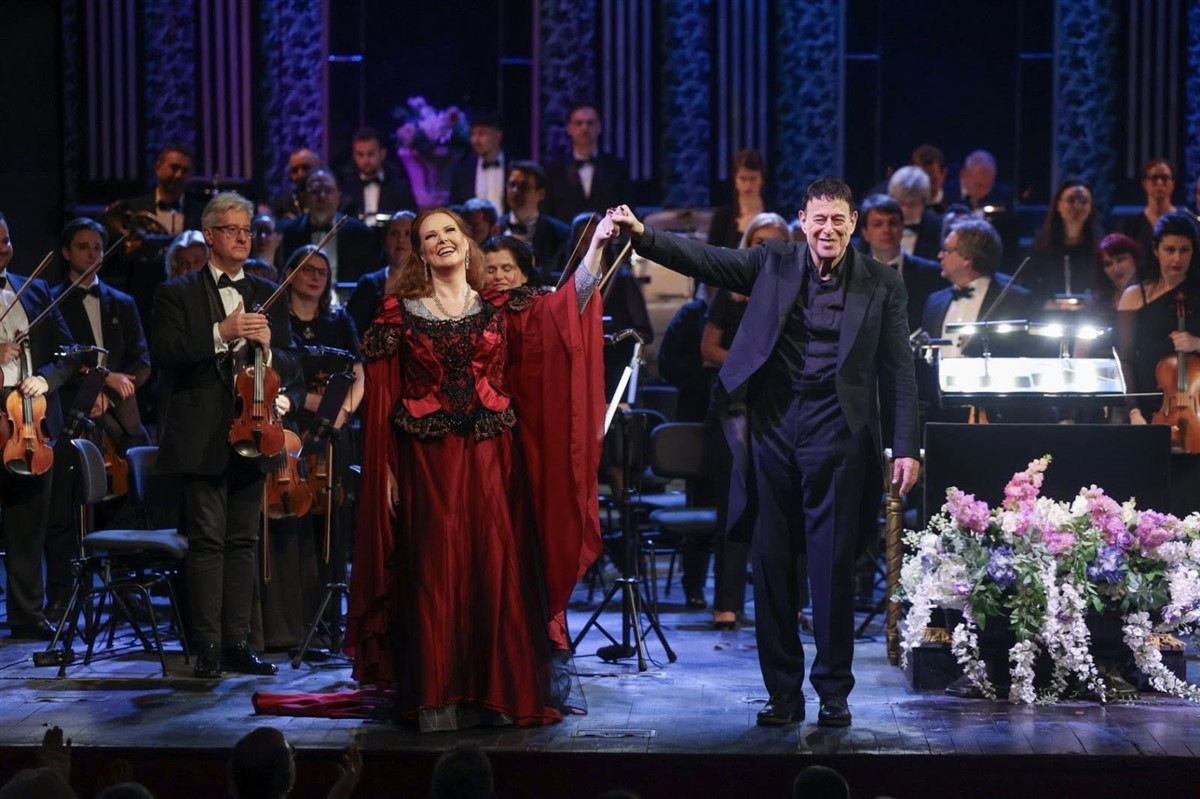 Снимка: Избрани моменти от изумителния гала концерт на Джесика Прат в Софийската опера под диригентството на Даниел Орен