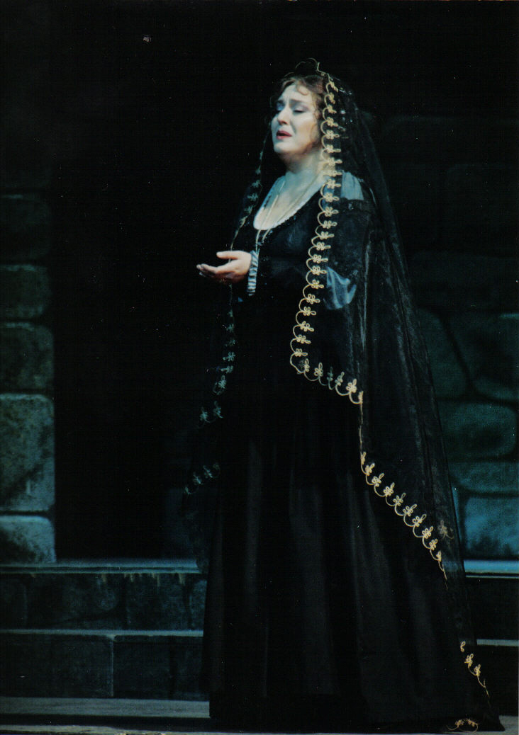 Снимка: „Певица на годината” е Габриела Георгиева