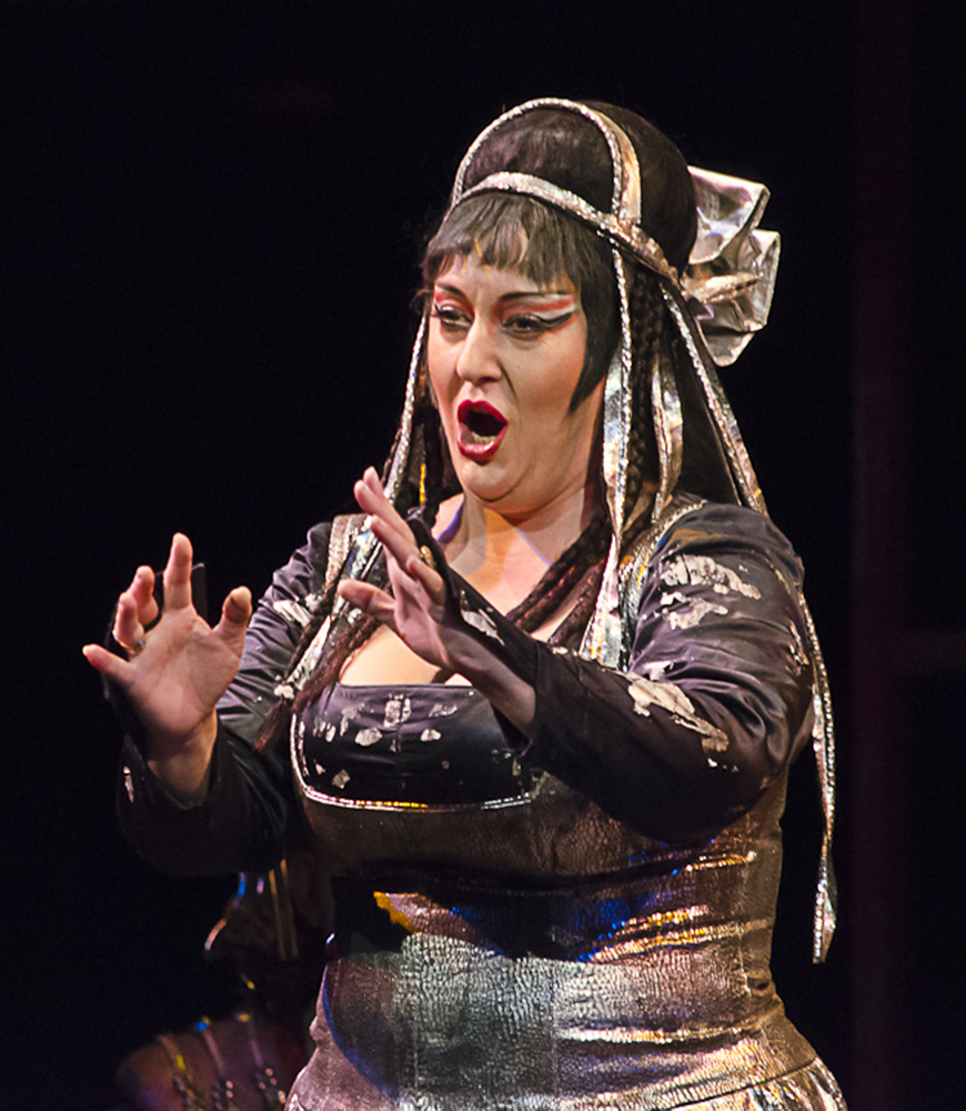 Снимка: „Певица на годината” е Габриела Георгиева