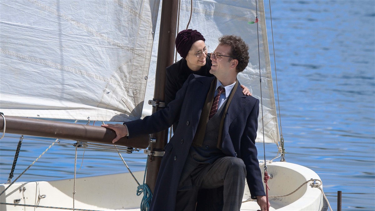 Снимка: ЖИВОТ СТРАШЕН И ВСЕ ПАК МНОГО ХУБАВ