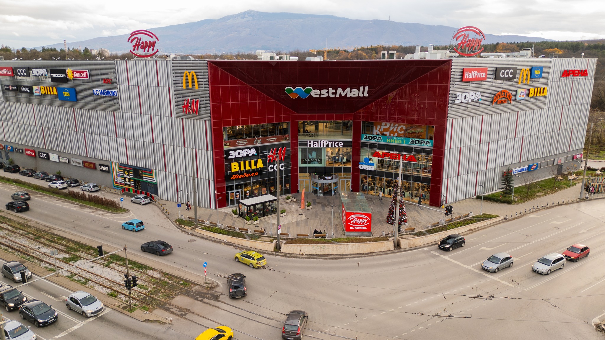 По повод първата годишнина на West Mall Софийската опера представи открит спектакъл