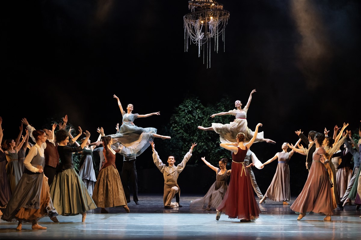 Photo: ГОРДОСТ И ПРЕДРАЗСЪДЪЦИ / PRIDE AND PREJUDICE