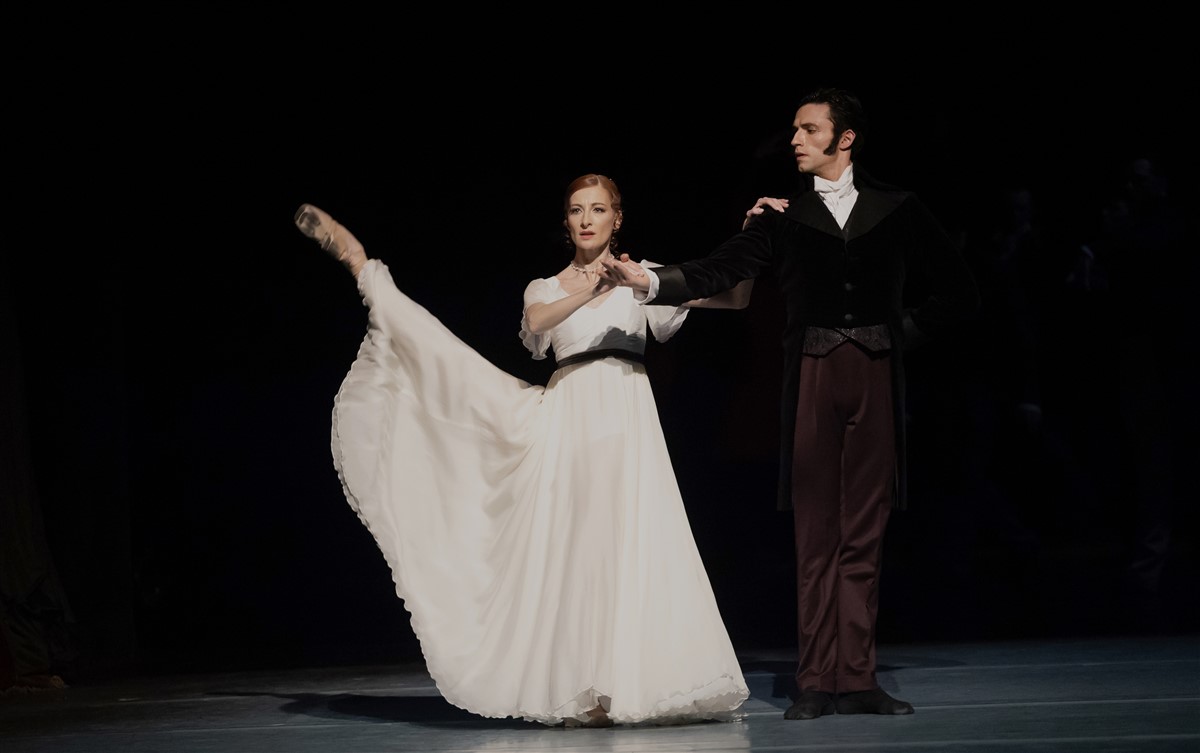 Photo: ГОРДОСТ И ПРЕДРАЗСЪДЪЦИ / PRIDE AND PREJUDICE