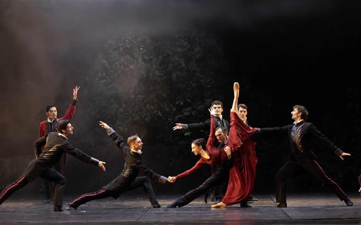 Photo: ГОРДОСТ И ПРЕДРАЗСЪДЪЦИ / PRIDE AND PREJUDICE