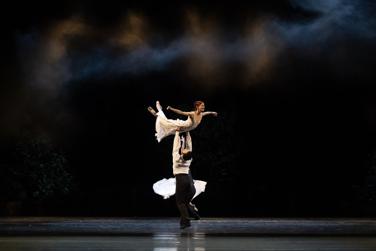 Photo: ГОРДОСТ И ПРЕДРАЗСЪДЪЦИ / PRIDE AND PREJUDICE