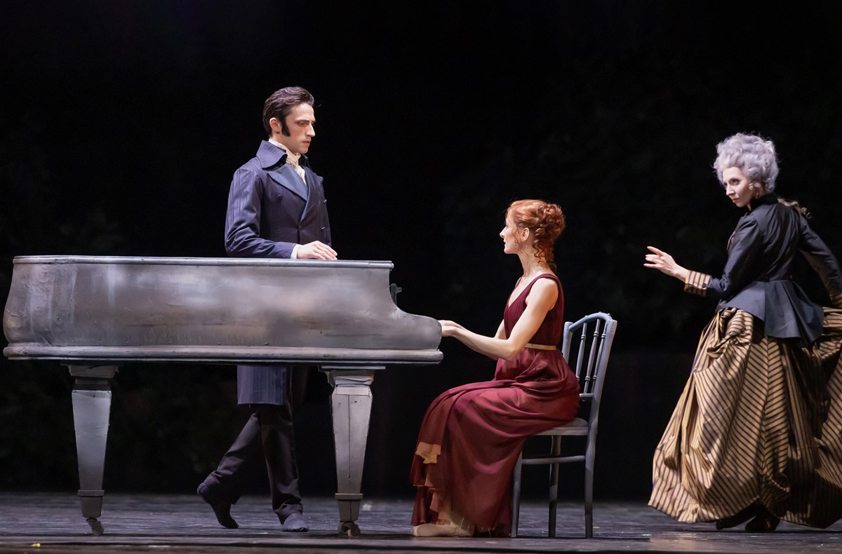 Photo: ГОРДОСТ И ПРЕДРАЗСЪДЪЦИ / PRIDE AND PREJUDICE