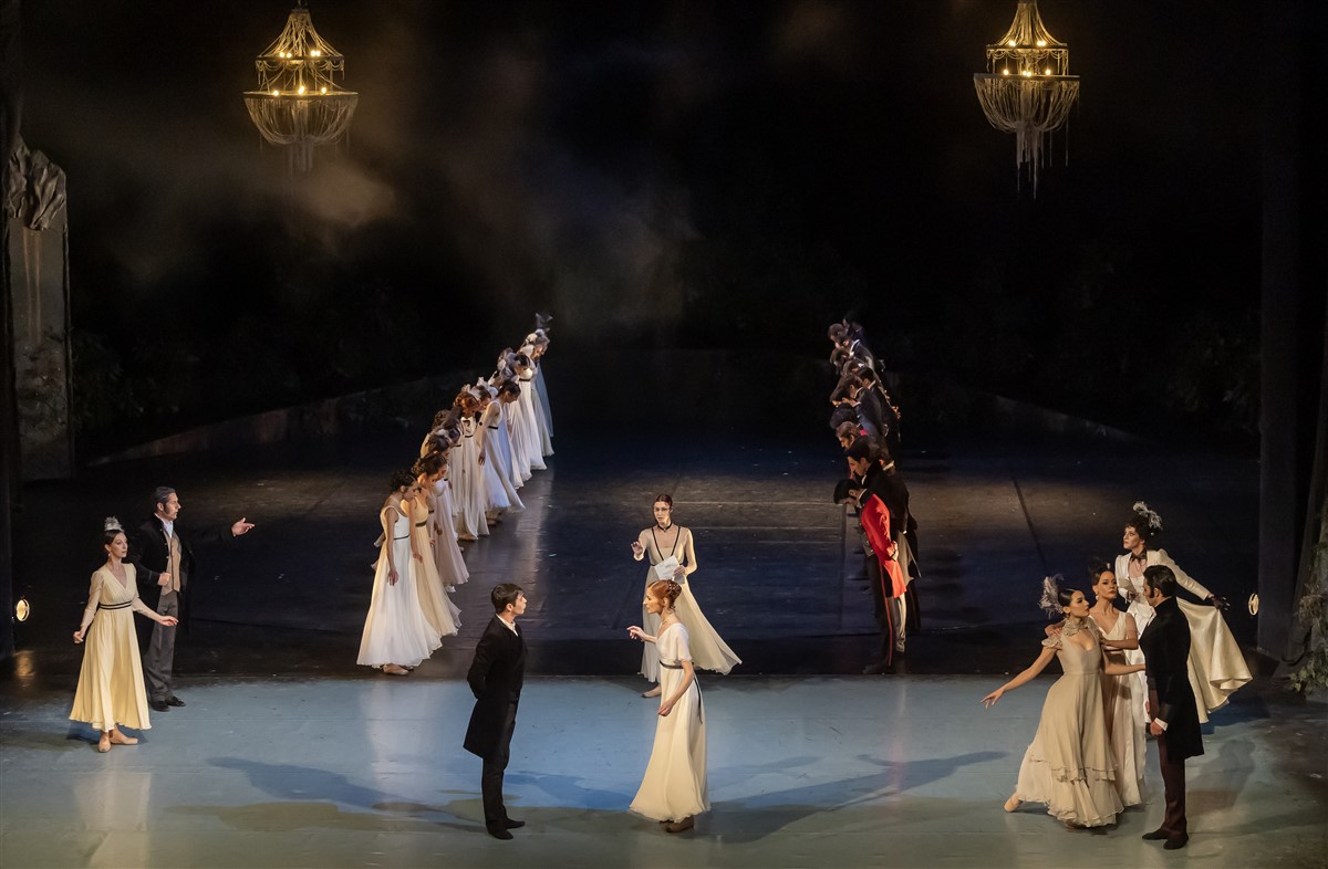 Photo: ГОРДОСТ И ПРЕДРАЗСЪДЪЦИ / PRIDE AND PREJUDICE