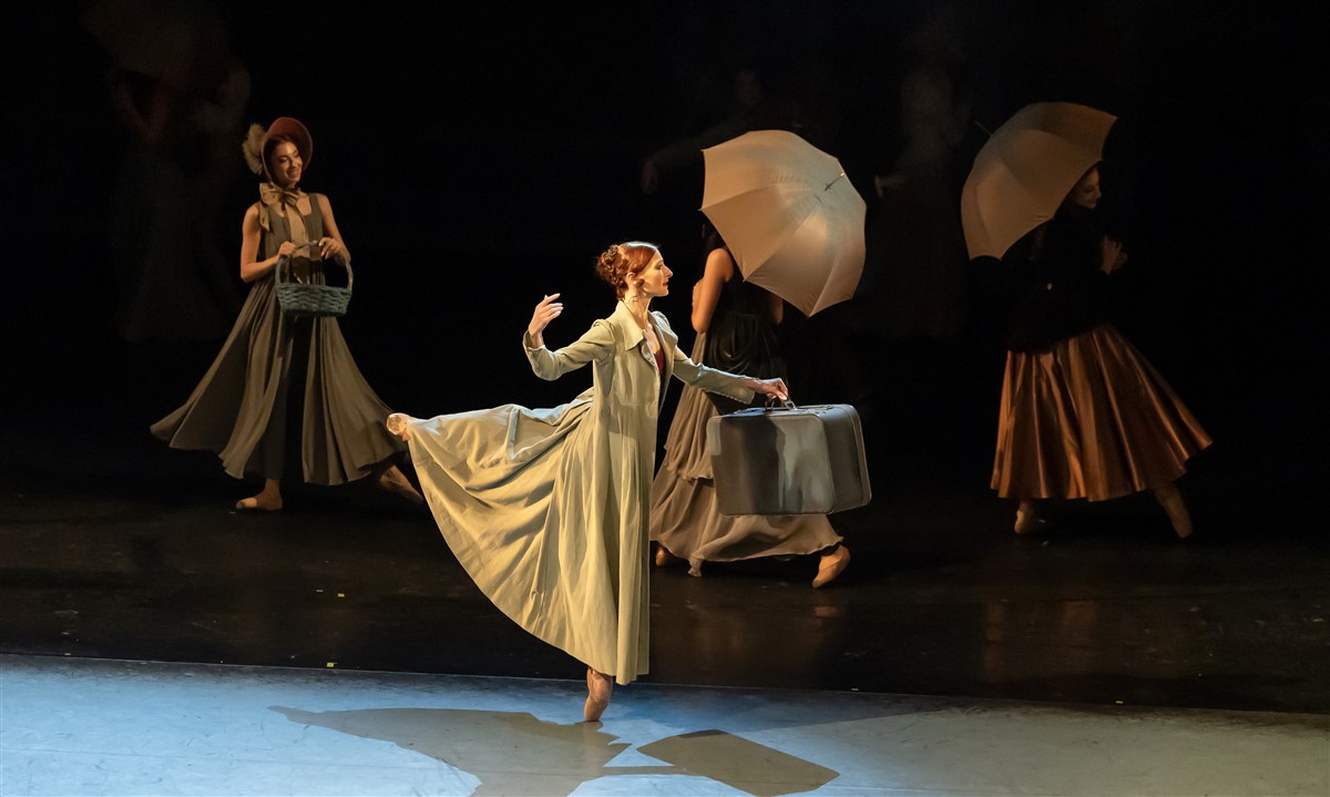 Photo: ГОРДОСТ И ПРЕДРАЗСЪДЪЦИ / PRIDE AND PREJUDICE