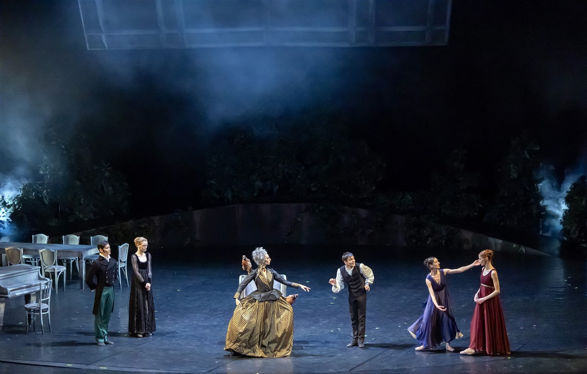 Photo: ГОРДОСТ И ПРЕДРАЗСЪДЪЦИ / PRIDE AND PREJUDICE