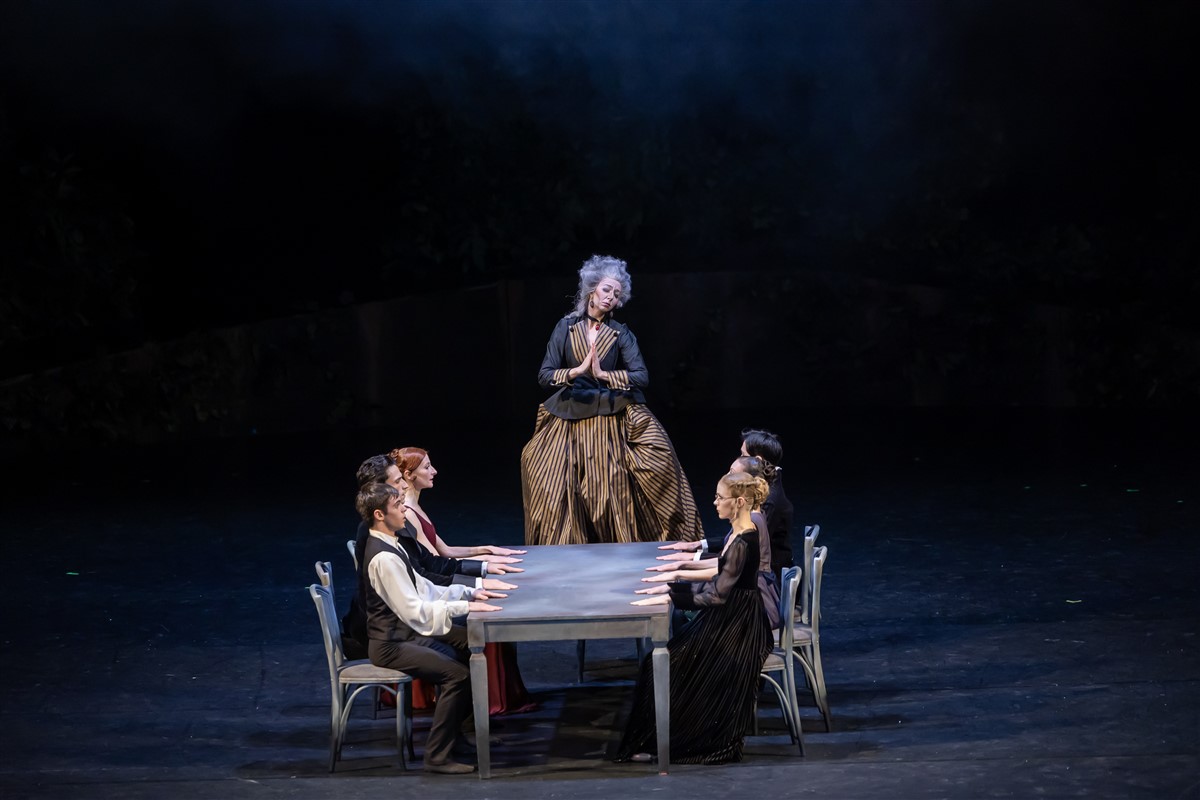 Photo: ГОРДОСТ И ПРЕДРАЗСЪДЪЦИ / PRIDE AND PREJUDICE