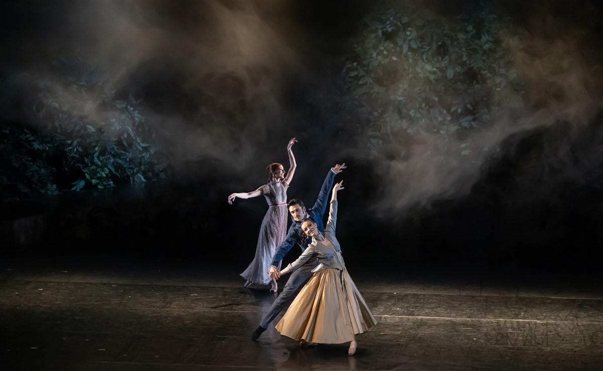 Photo: ГОРДОСТ И ПРЕДРАЗСЪДЪЦИ / PRIDE AND PREJUDICE