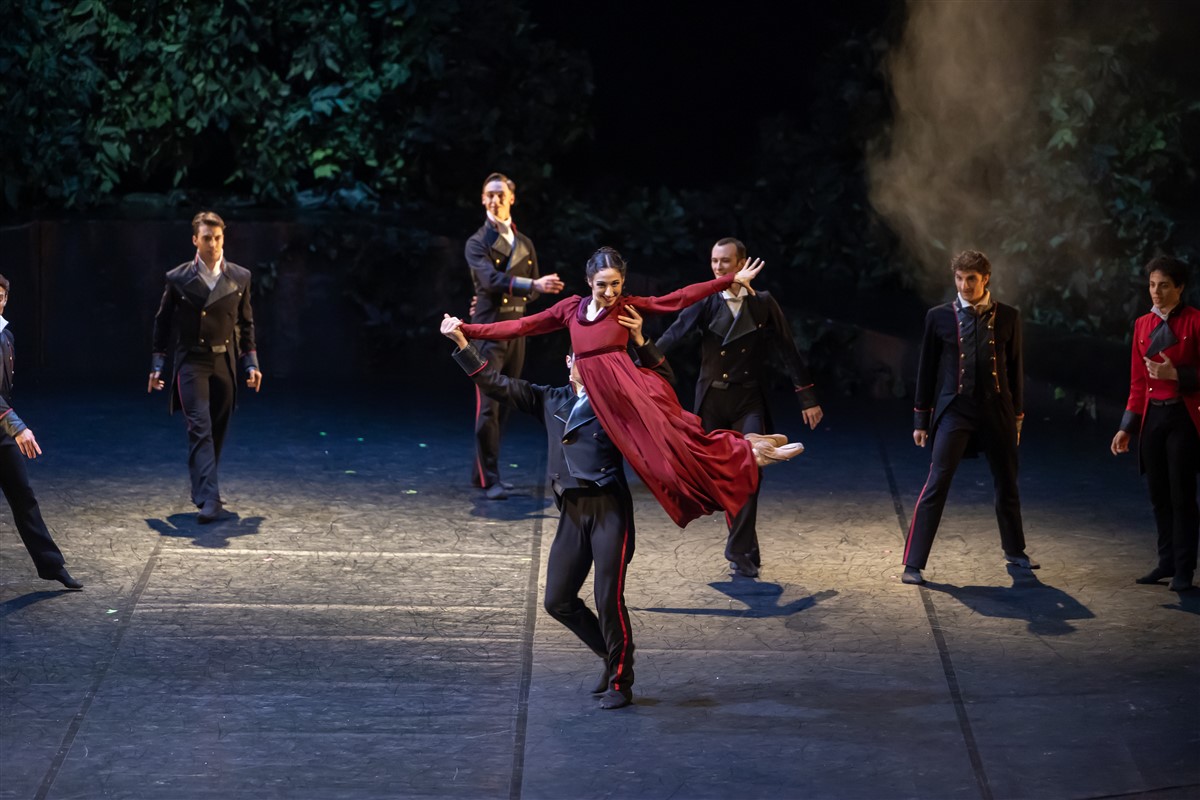 Photo: ГОРДОСТ И ПРЕДРАЗСЪДЪЦИ / PRIDE AND PREJUDICE