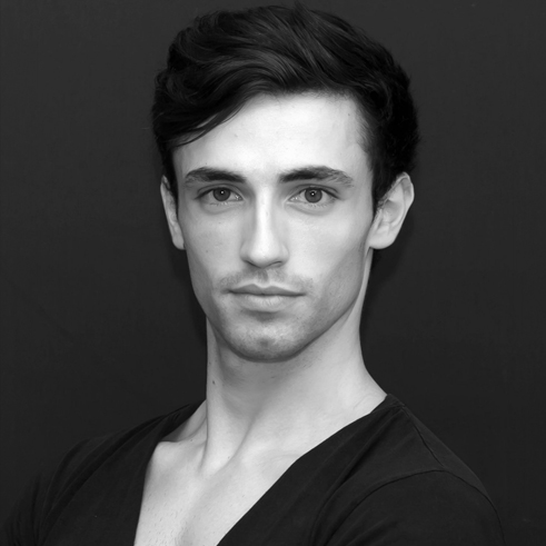 На 29 април в ролята на Солор от балета „Баядерка“ от Лудвиг Минкус ще дебютира Фредерико Пинто