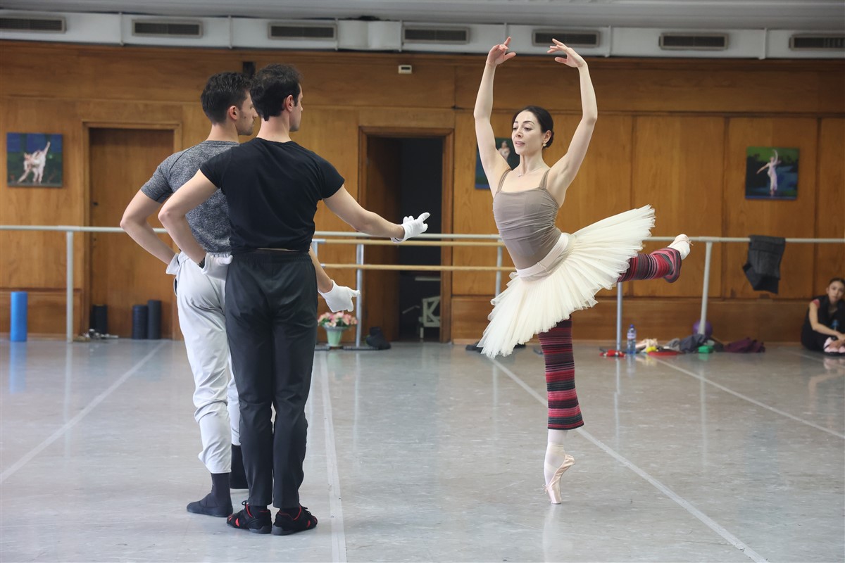 Снимка: Световнопризнатата примабалерина Мая Макатели