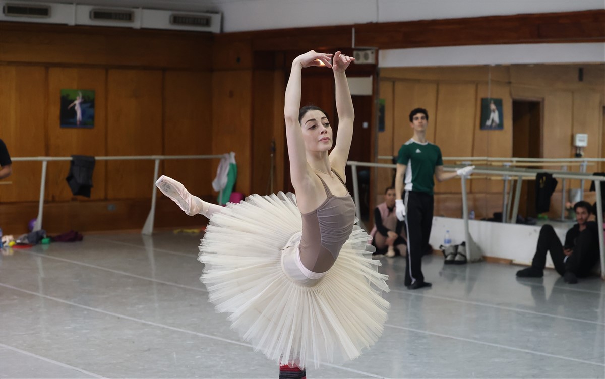 Снимка: Световнопризнатата примабалерина Мая Макатели