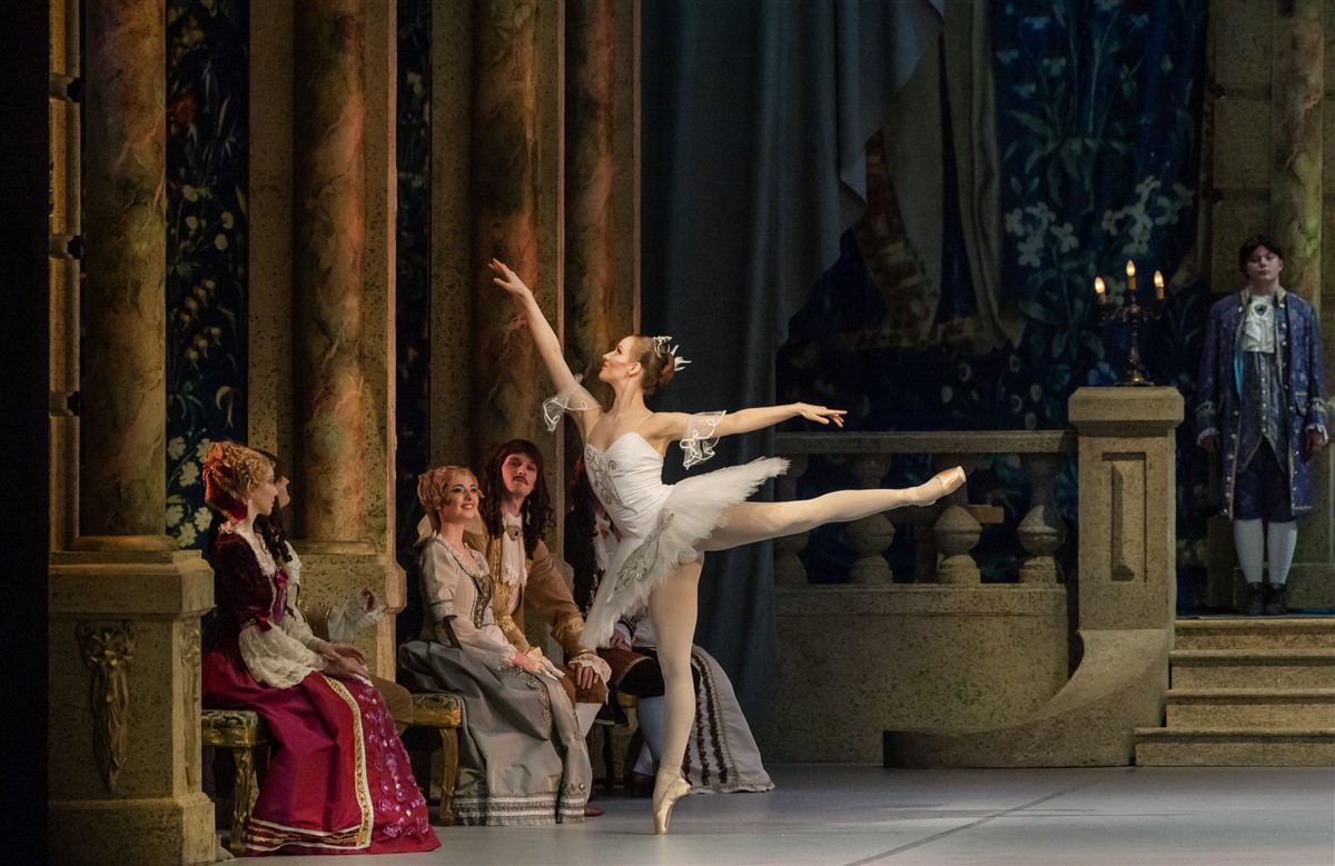 Photo: СПЯЩАТА КРАСАВИЦА / SLEEPING BEAUTY Ballet by Pyotr Ilyich Tchaikovsky
