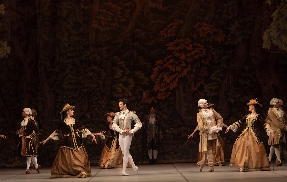 Photo: СПЯЩАТА КРАСАВИЦА / SLEEPING BEAUTY Ballet by Pyotr Ilyich Tchaikovsky