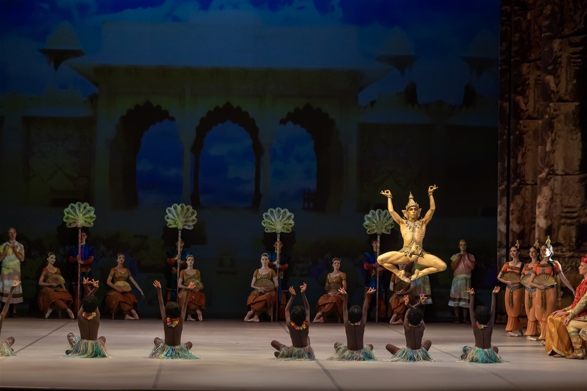 Снимка: БАЯДЕРКА / LA BAYADÈRE Ballet by Ludwig Minkus