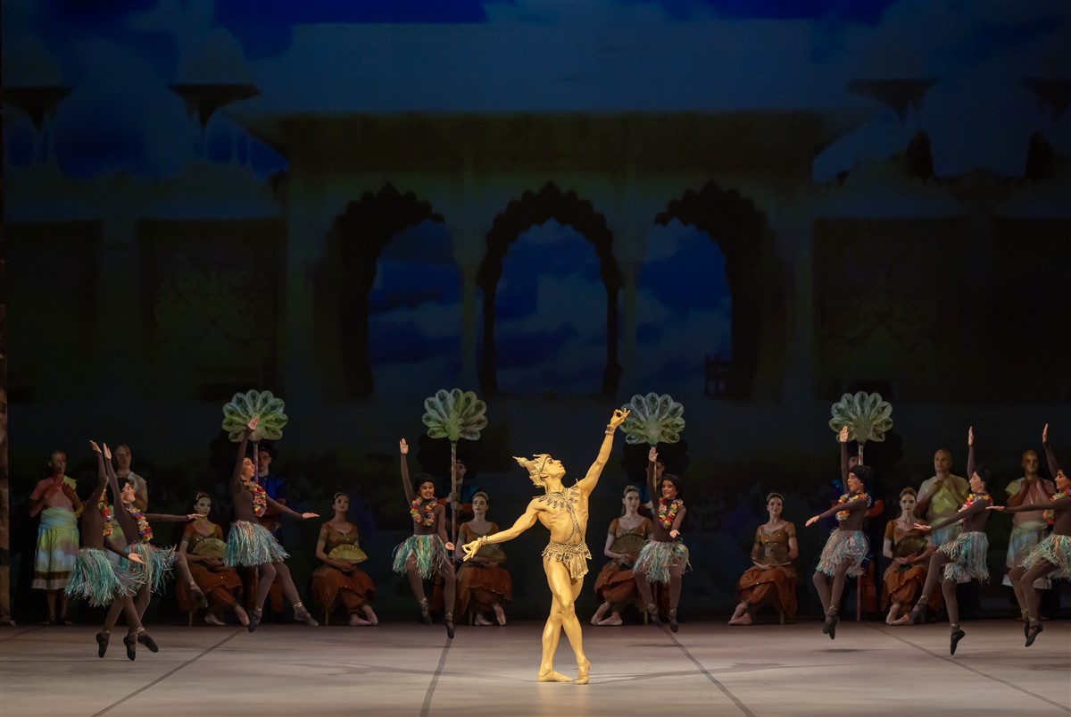 Снимка: БАЯДЕРКА / LA BAYADÈRE Ballet by Ludwig Minkus