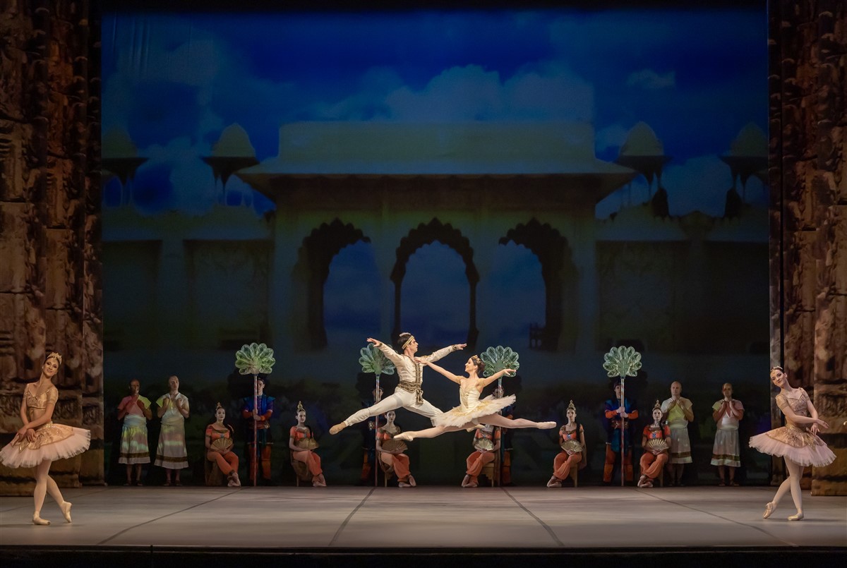 Снимка: БАЯДЕРКА / LA BAYADÈRE Ballet by Ludwig Minkus