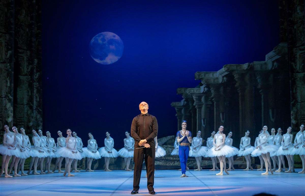 Снимка: БАЯДЕРКА / LA BAYADÈRE Ballet by Ludwig Minkus