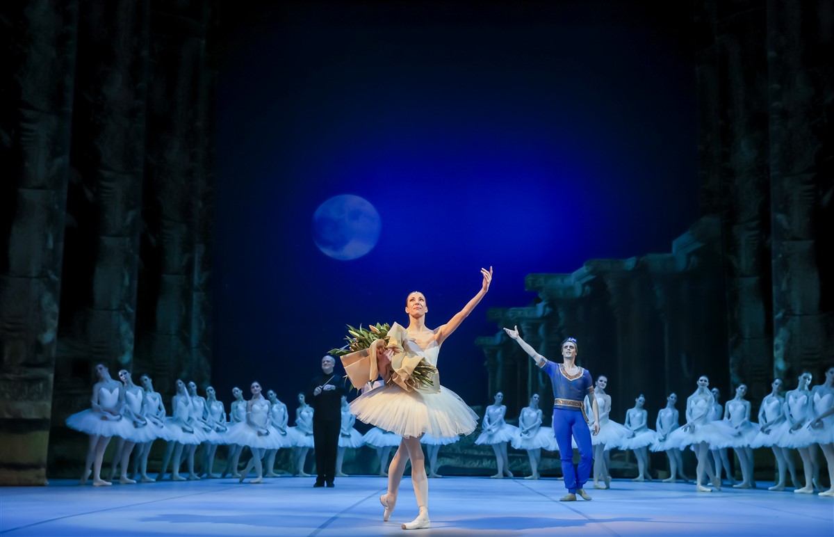 Приказка за любовта, която продължава и извън реалния свят