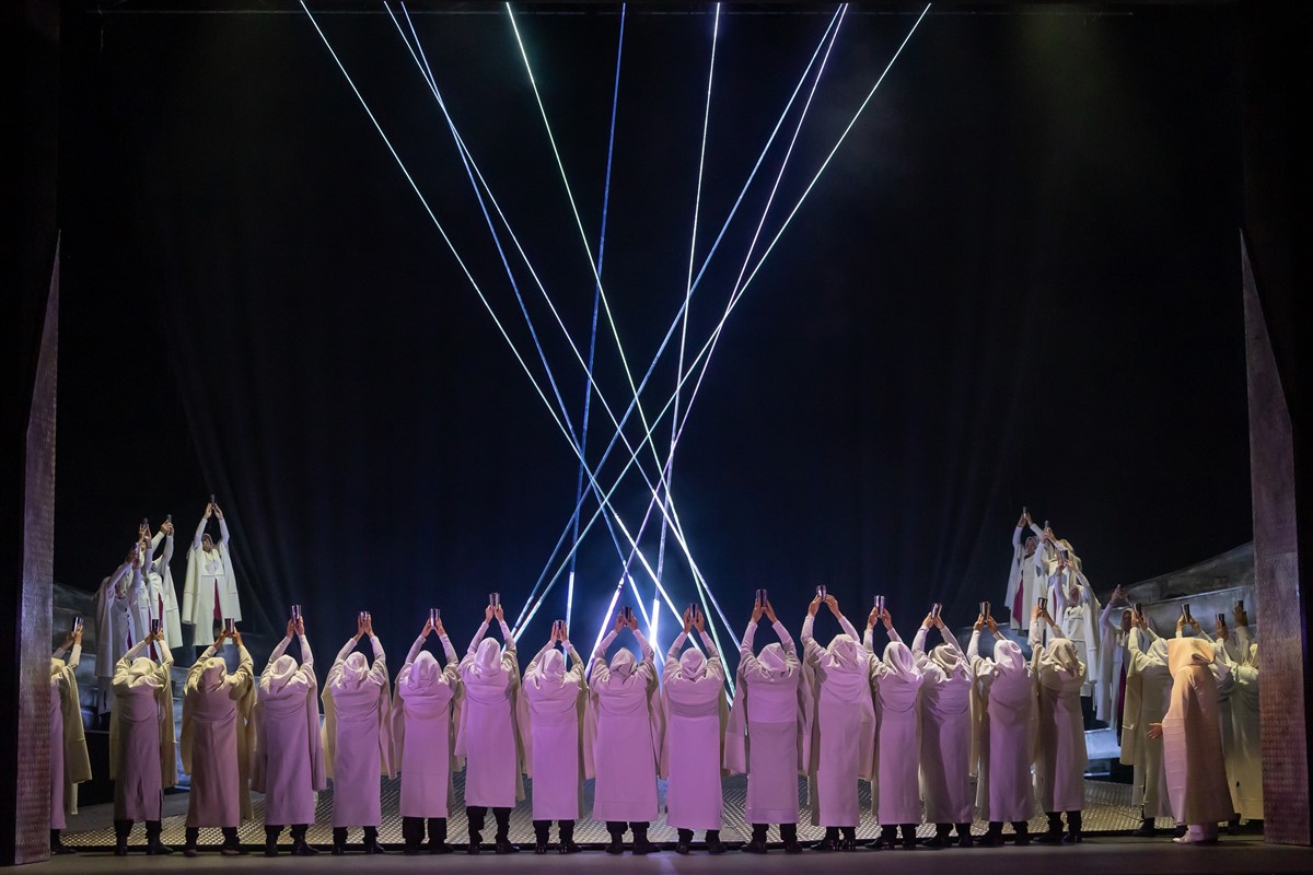 Снимка: ЛОЕНГРИН / LOHENGRIN Richard Wagner