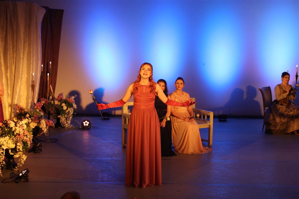 Снимка: ПЕЕМ ЗАЕДНО / SINGING TOGETHER Pazzia d'Amore /Opera Collage/