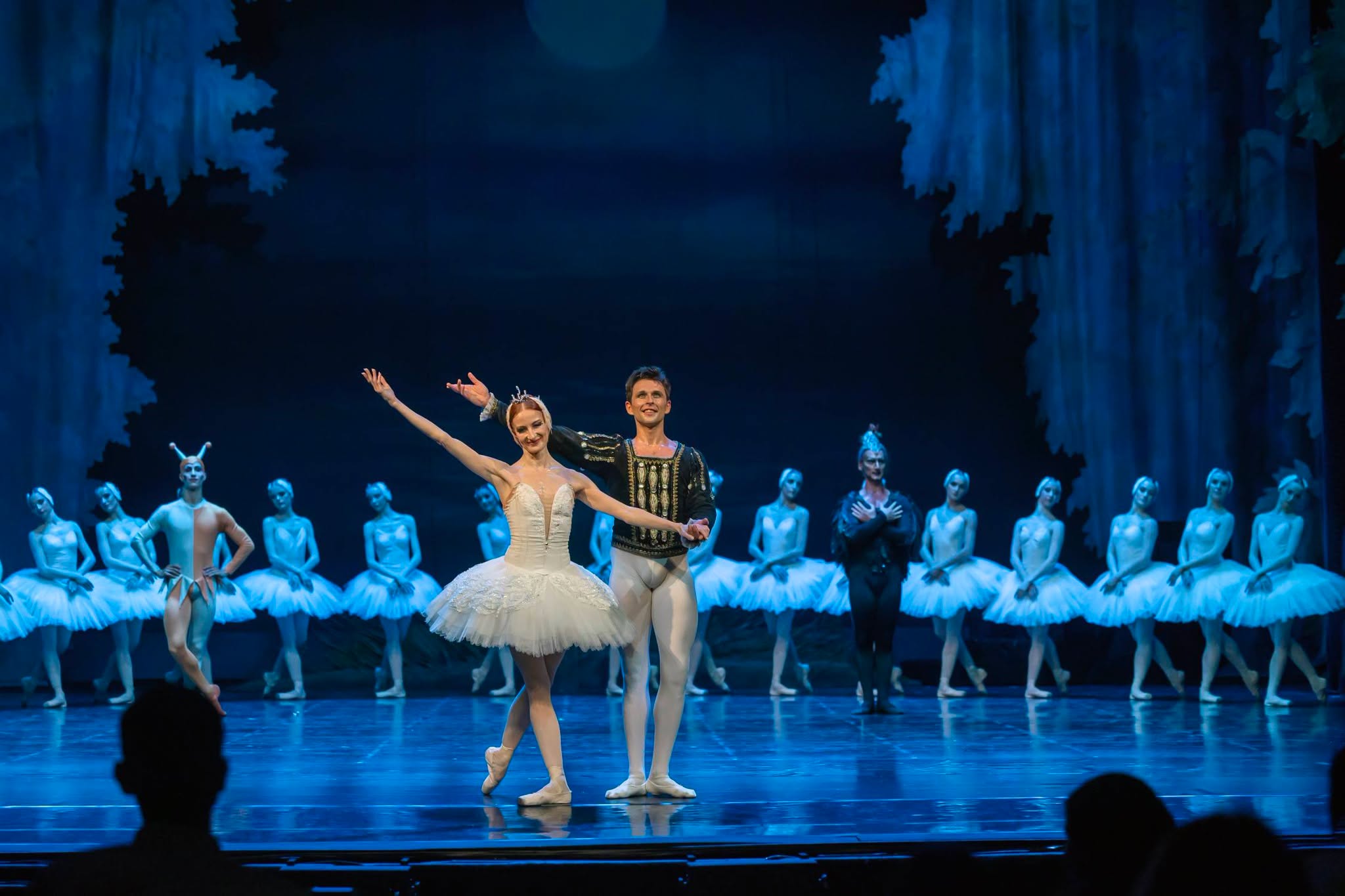 Споделяме снимки от спектакъла "Лебедово езеро" на 3 юли 🦢