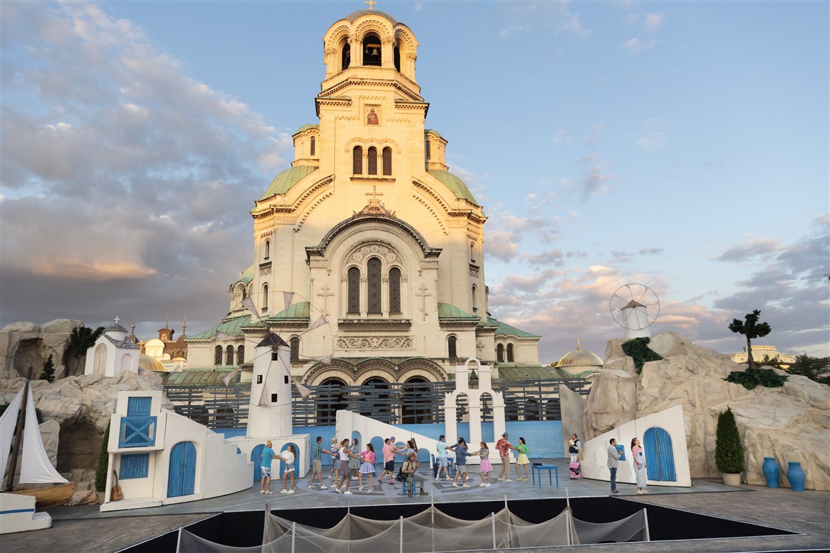 Снимка: MAMMA MIA! - ОПЕРА НА ПЛОЩАДА - пл. "Св.Александър Невски"
