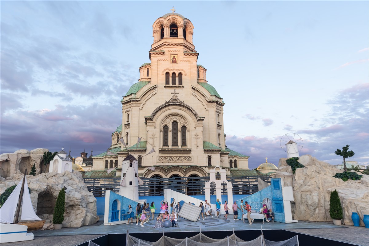 Снимка: MAMMA MIA! - ОПЕРА НА ПЛОЩАДА - пл. "Св.Александър Невски"
