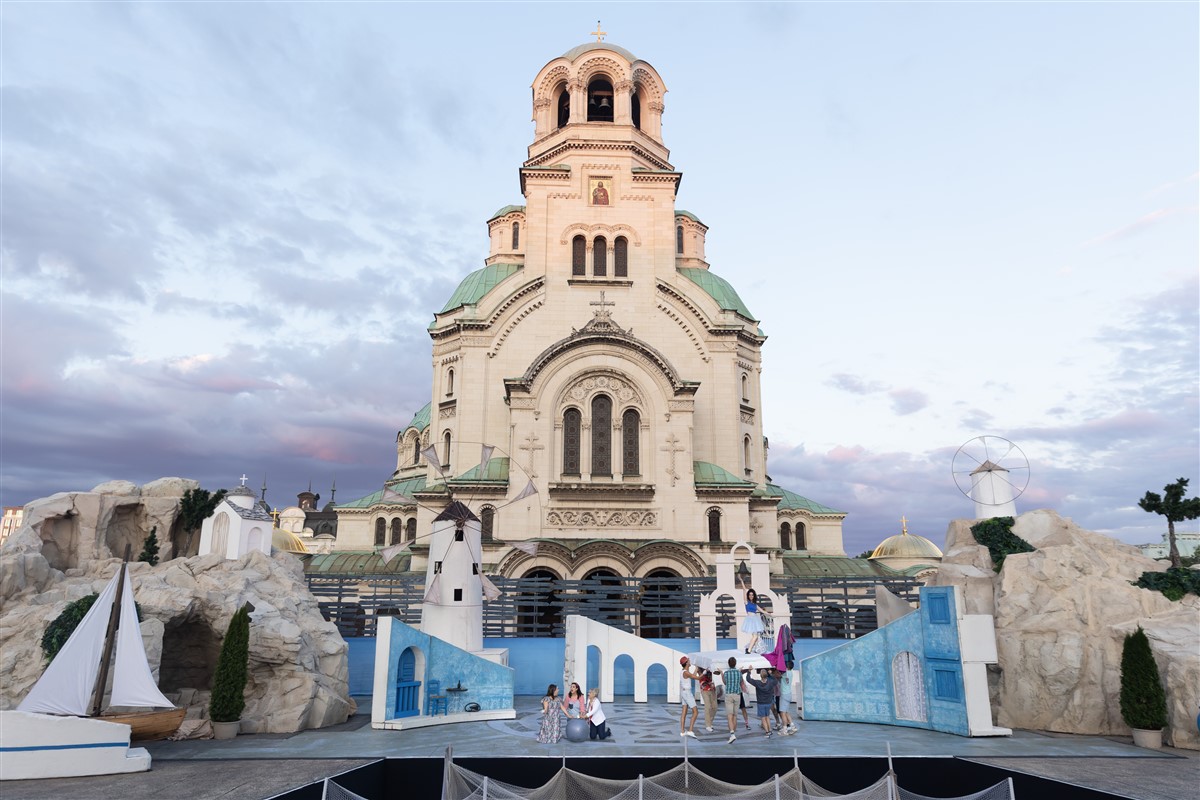 Снимка: MAMMA MIA! - ОПЕРА НА ПЛОЩАДА - пл. "Св.Александър Невски"